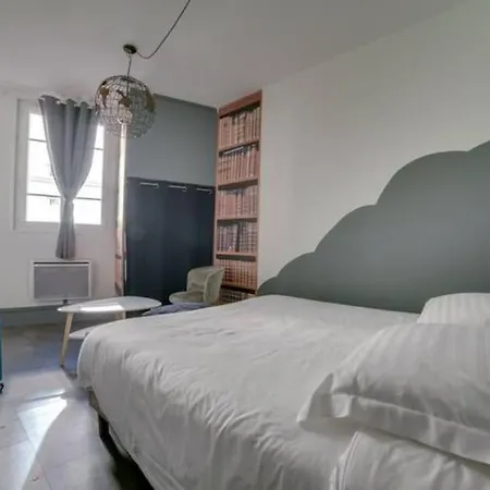 La Tete Dans Les Nuages Appartement